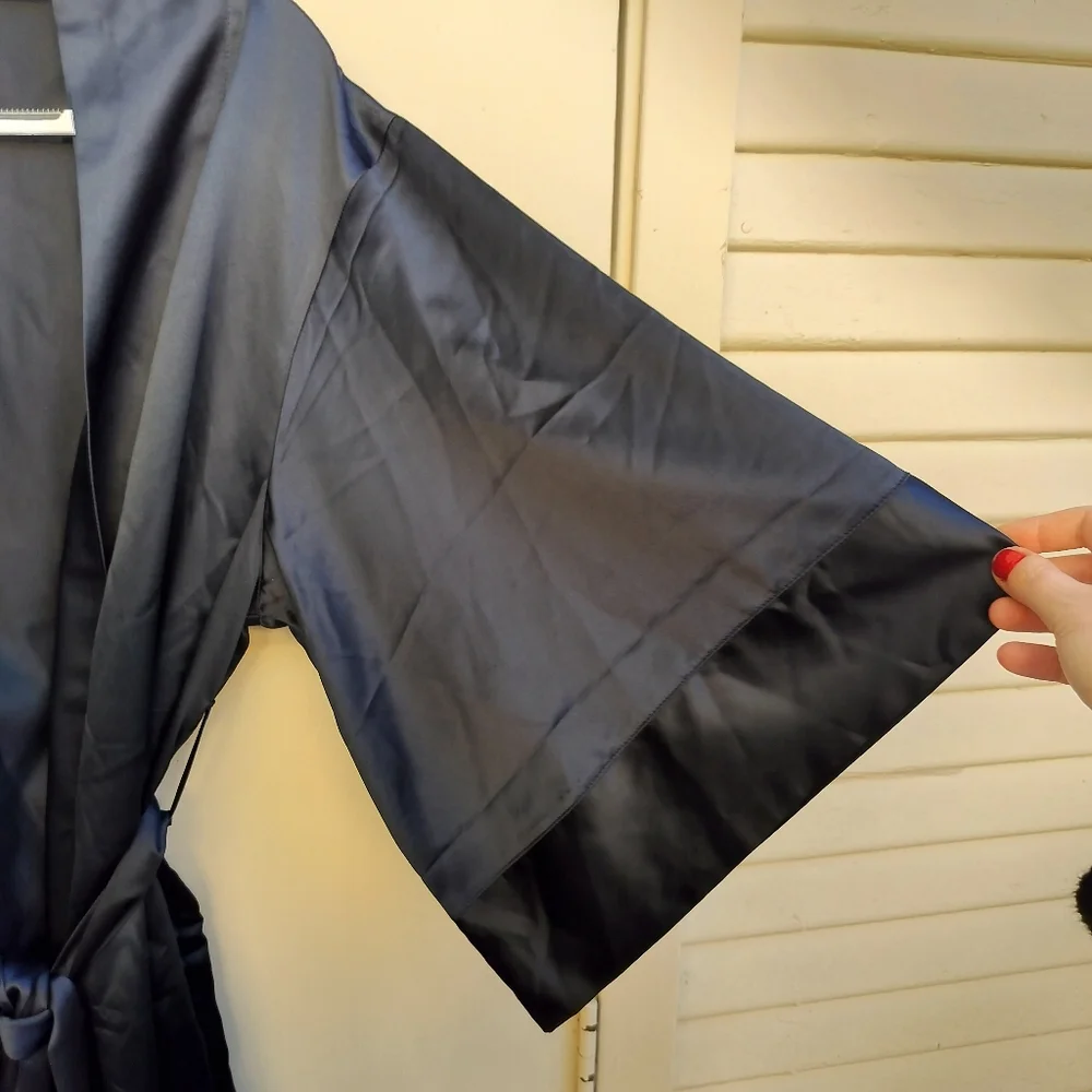 Third Love Black Satin Short Robe One Size